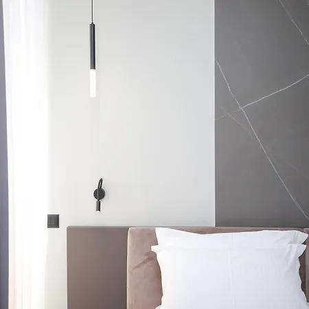 Charm Hotel 4*