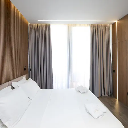 Отель Charm Влёра