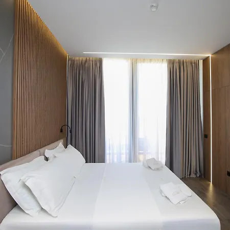 Charm Hotel 4*