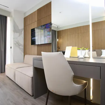 Charm 4* Vlorë