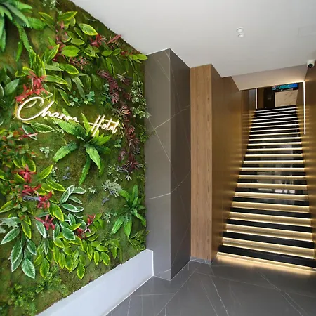 Отель Charm Влёра