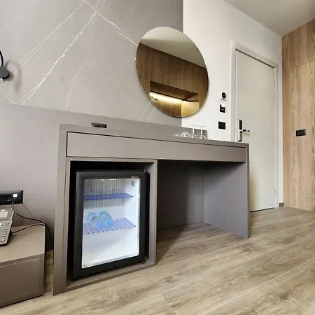 Отель Charm Влёра