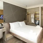 Charm 4*