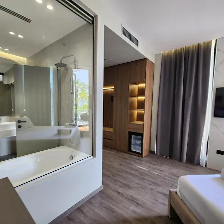 Charm 4* Vlorë
