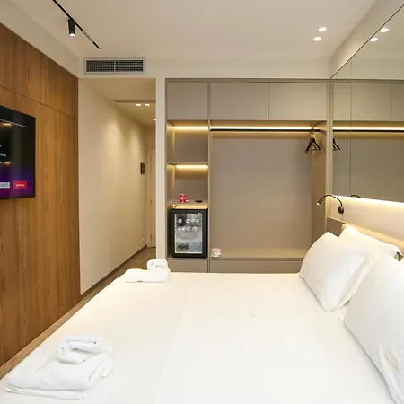 Charm 4*