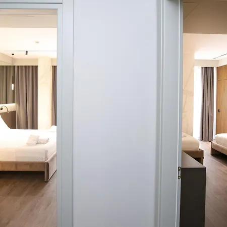 Charm Hotel 4*