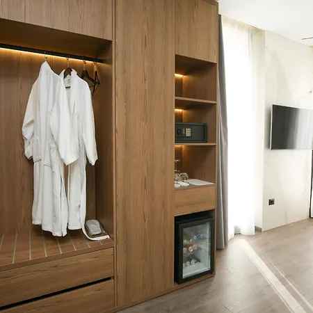 Charm 4* Vlorë