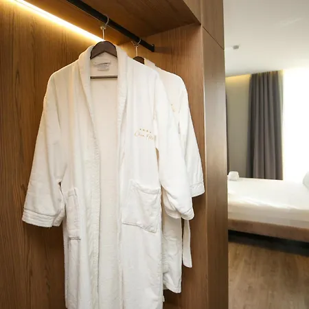 Charm Hotel Vlorë